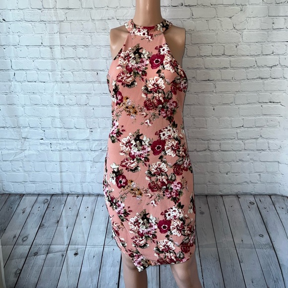 Haute Monde Dresses & Skirts - Haute Monde Pink Multicolor Floral Dress size M